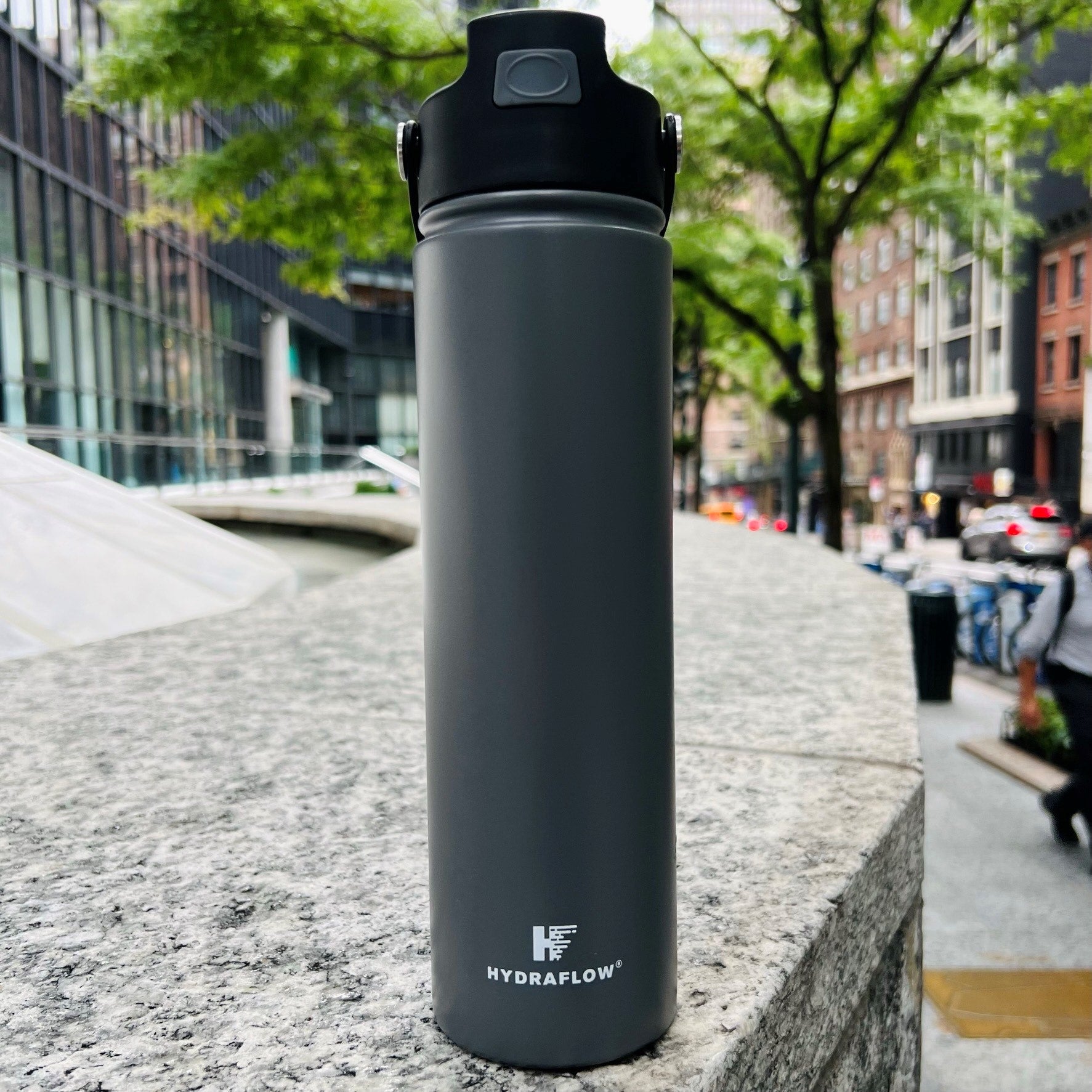25 oz Hybrid Flipstraw Bottle